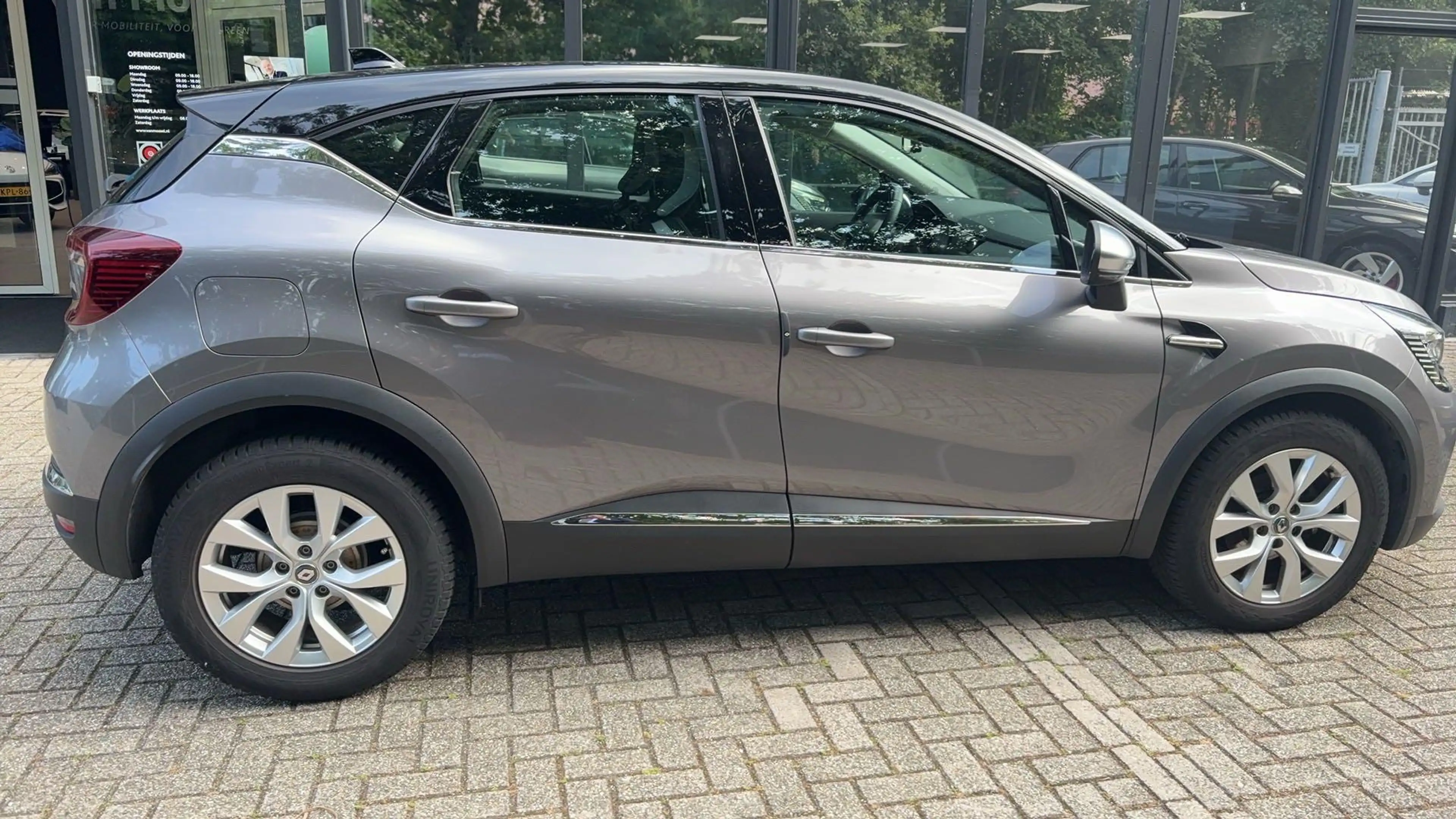Renault Captur 1.3 TCe 140 Intens — photo 6