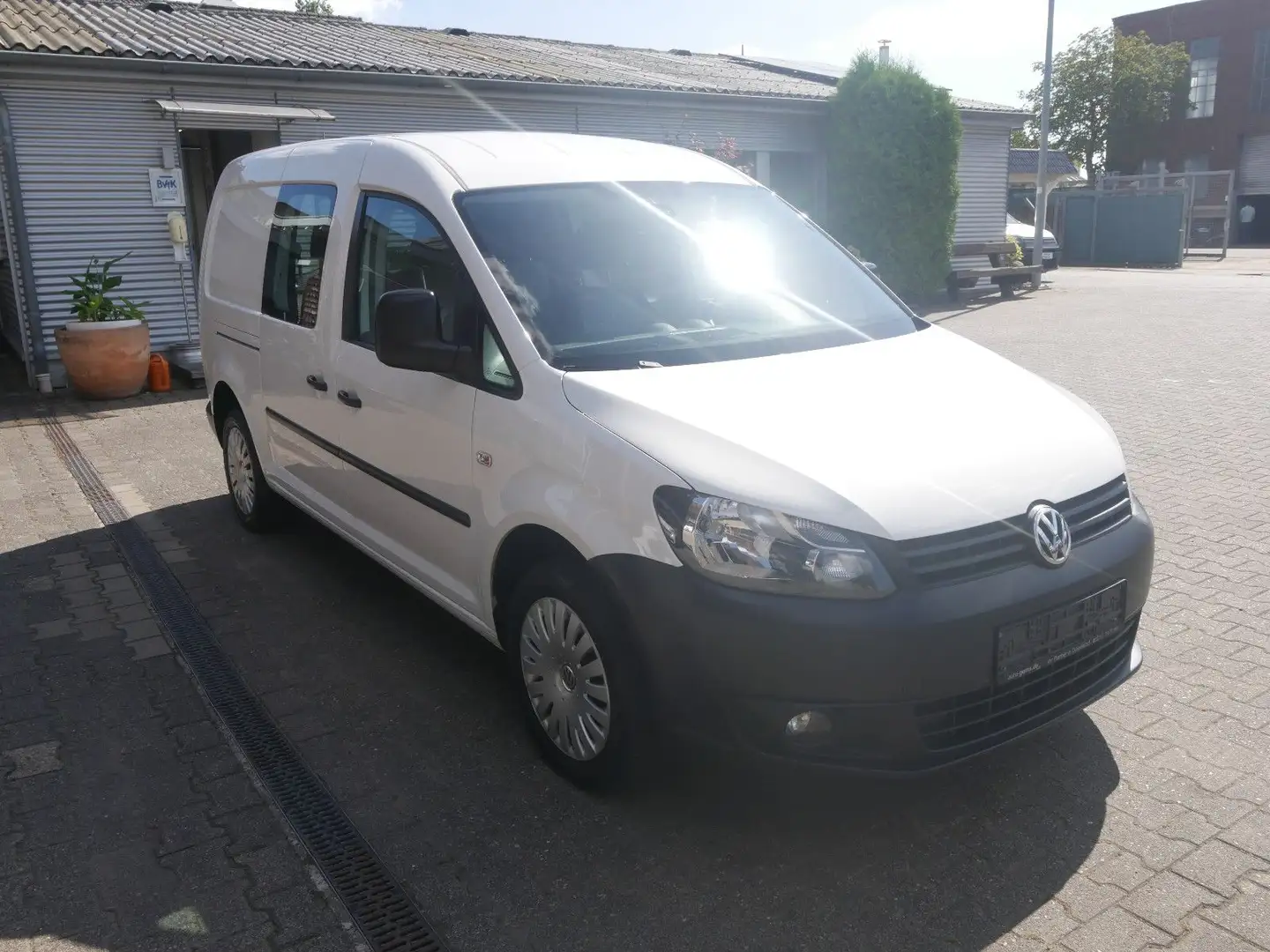 Volkswagen Caddy Maxi Kombi 2.0 TDI Navi Klima Weiß - 1