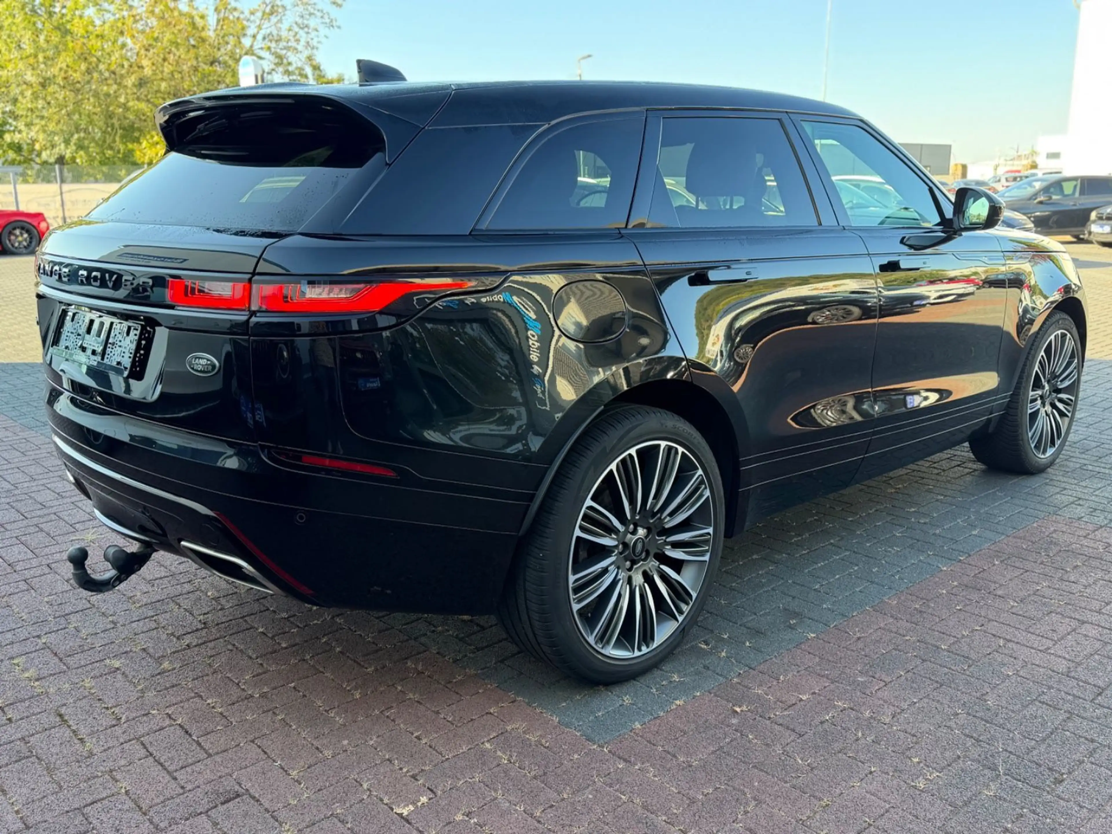 Land Rover Range Rover Velar R-Dynamic SE *2. Hand *Pano — photo 5