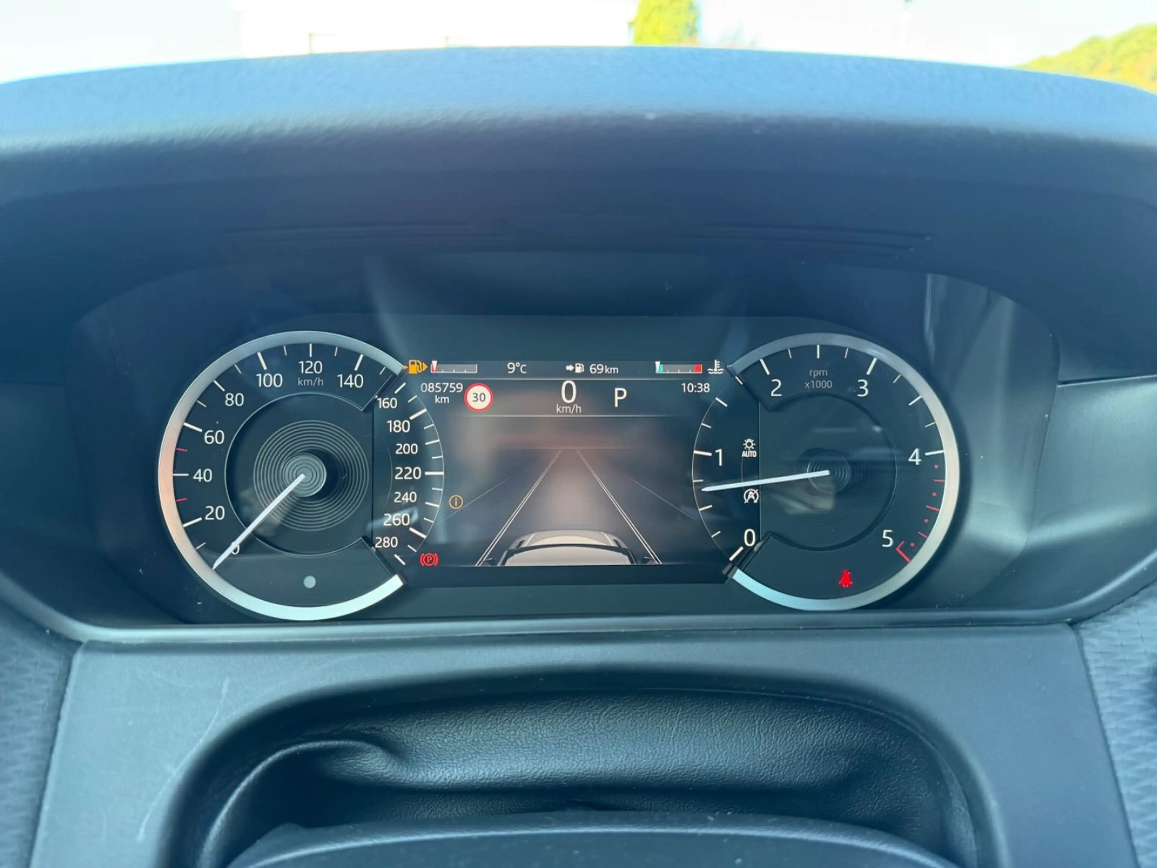 Land Rover Range Rover Velar R-Dynamic SE *2. Hand *Pano — photo 14