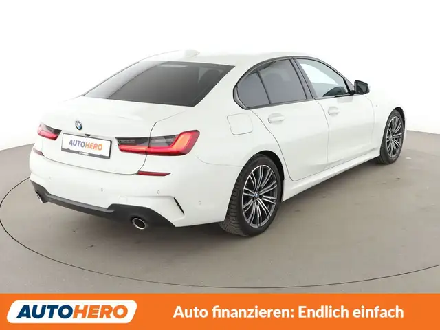 BMW 3 Series view 6