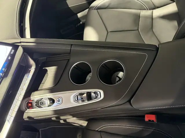 Chevrolet Corvette view 9