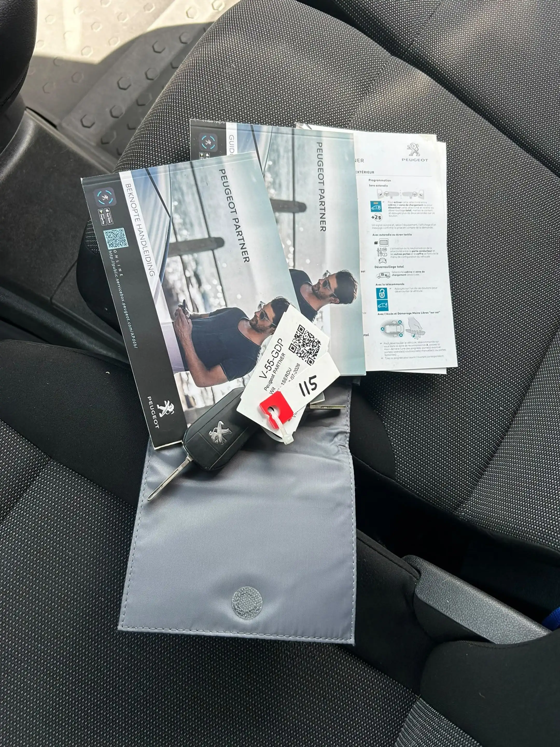 Peugeot Partner 1.5 BlueHDI Asphalt 3 personen — photo 15