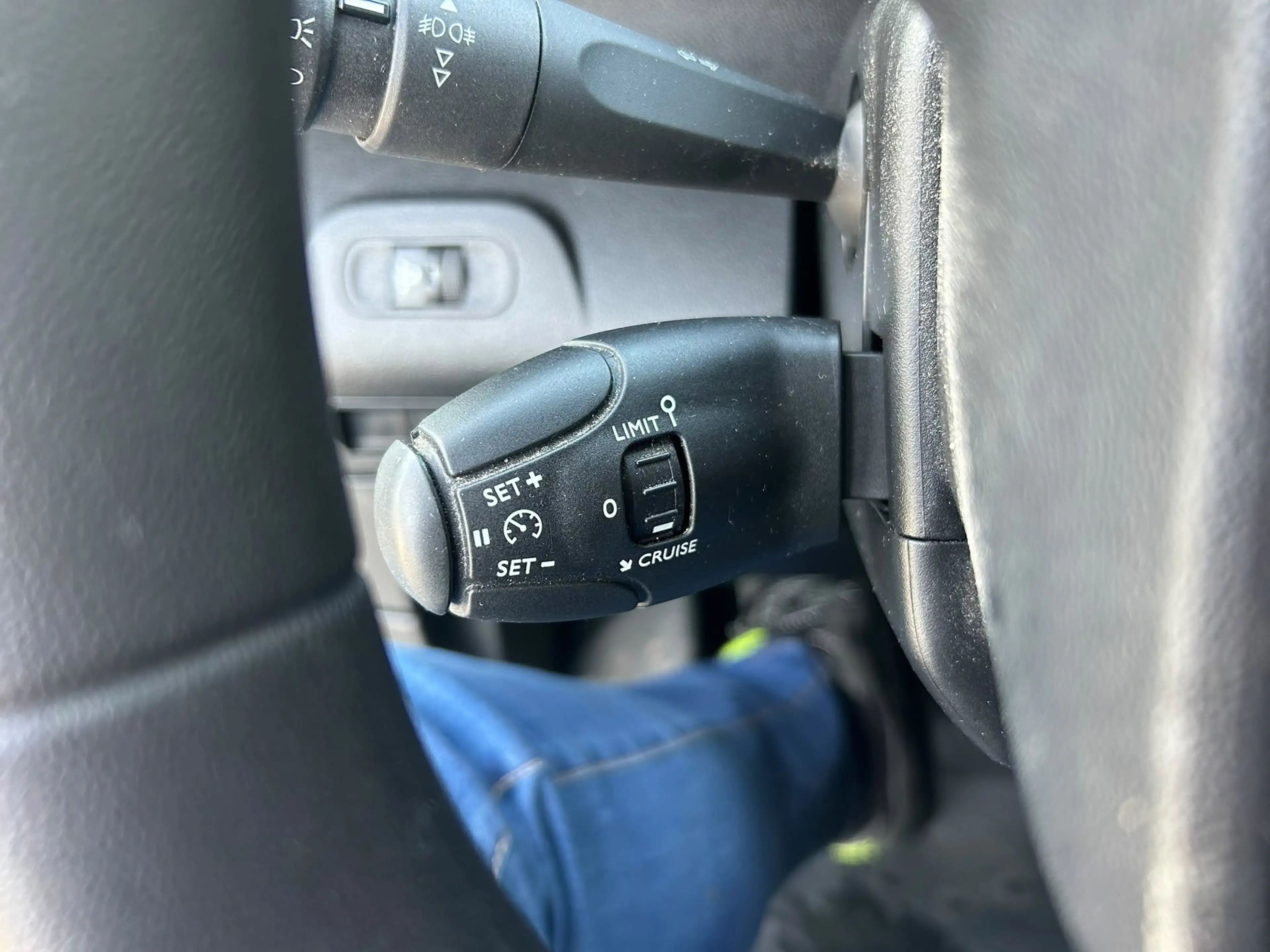 Peugeot Partner 1.5 BlueHDI Asphalt 3 personen — photo 5