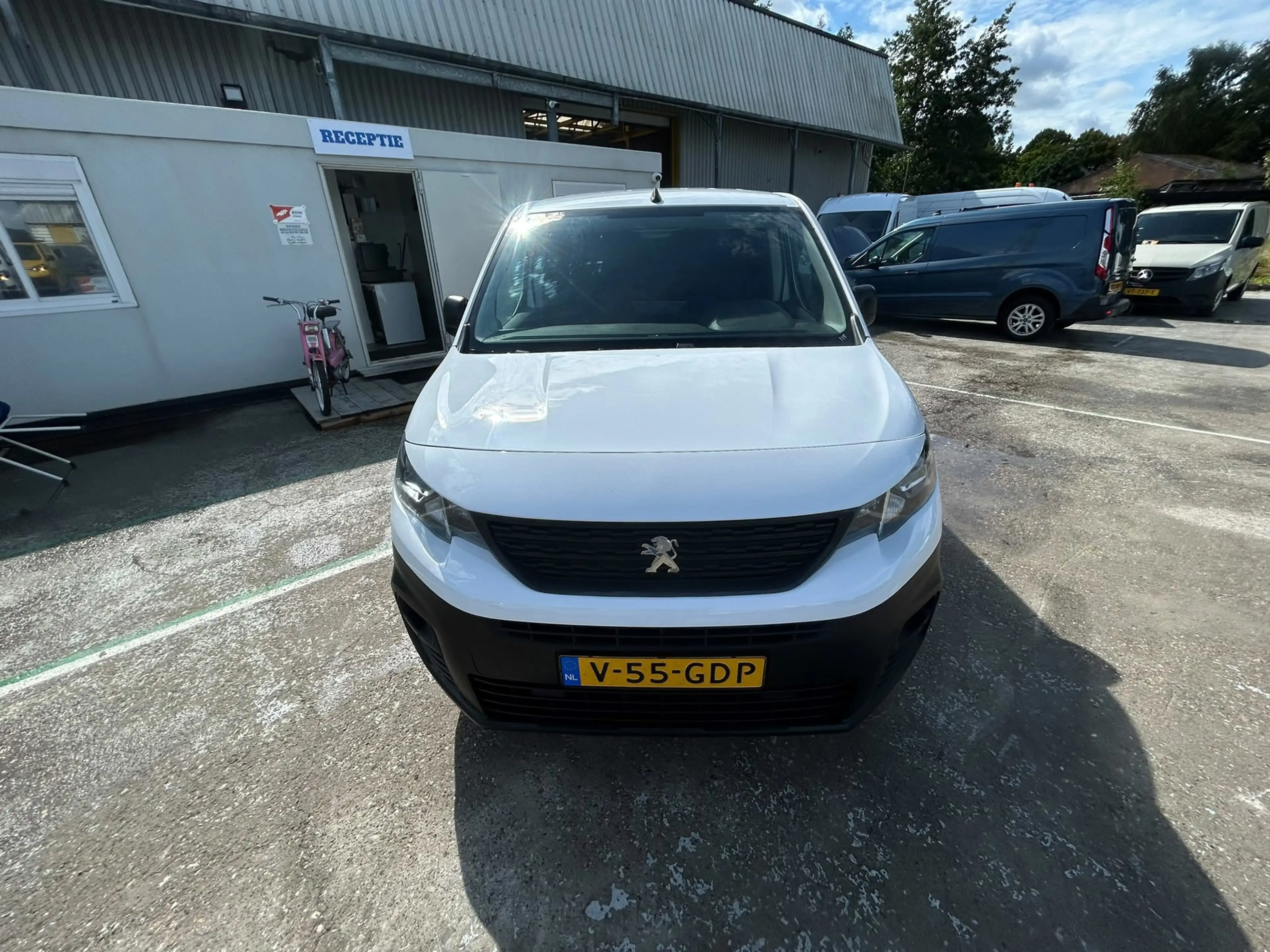 Peugeot Partner 1.5 BlueHDI Asphalt 3 personen — photo 7