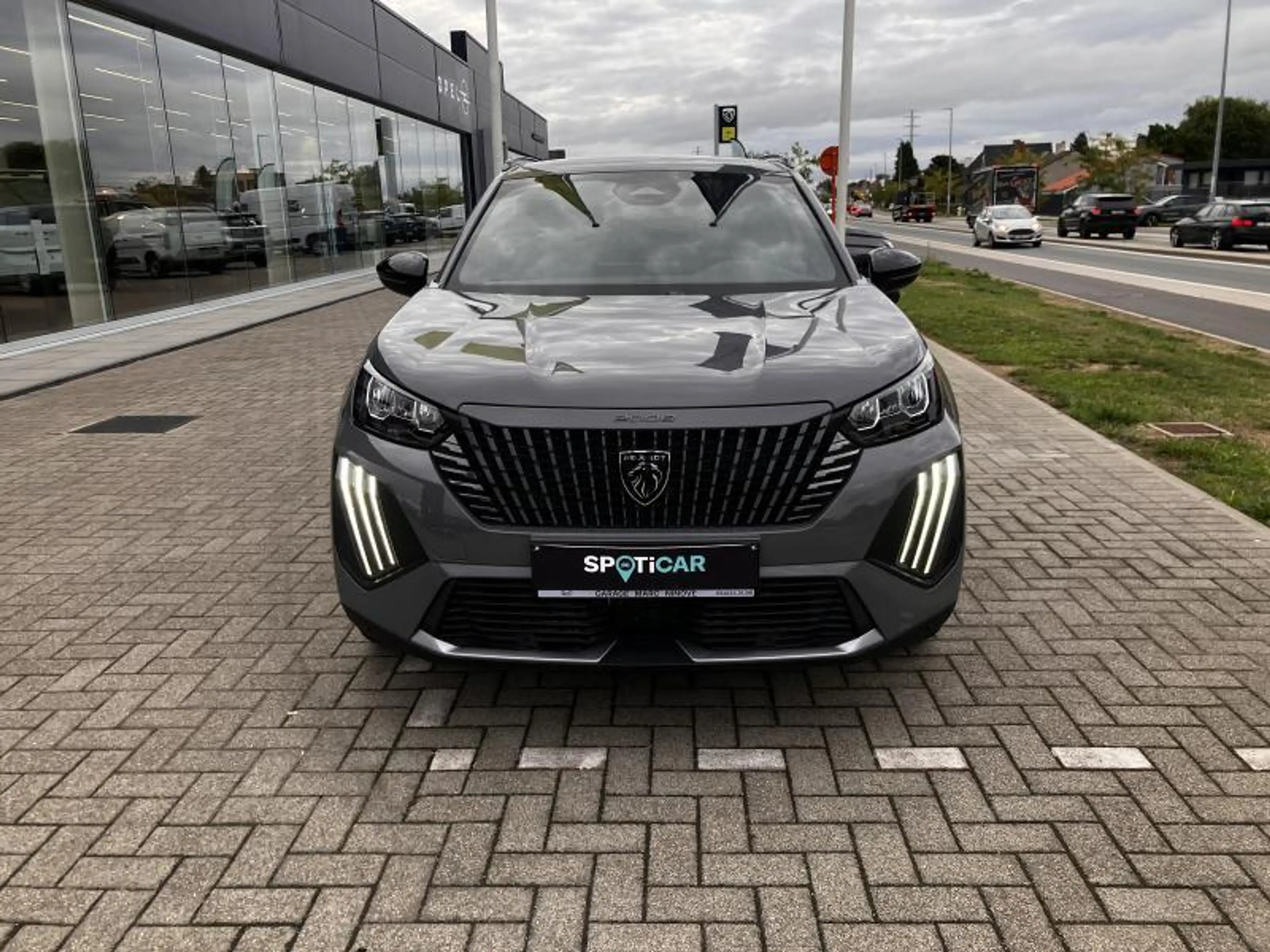 Peugeot 2008 II Allure — photo 2