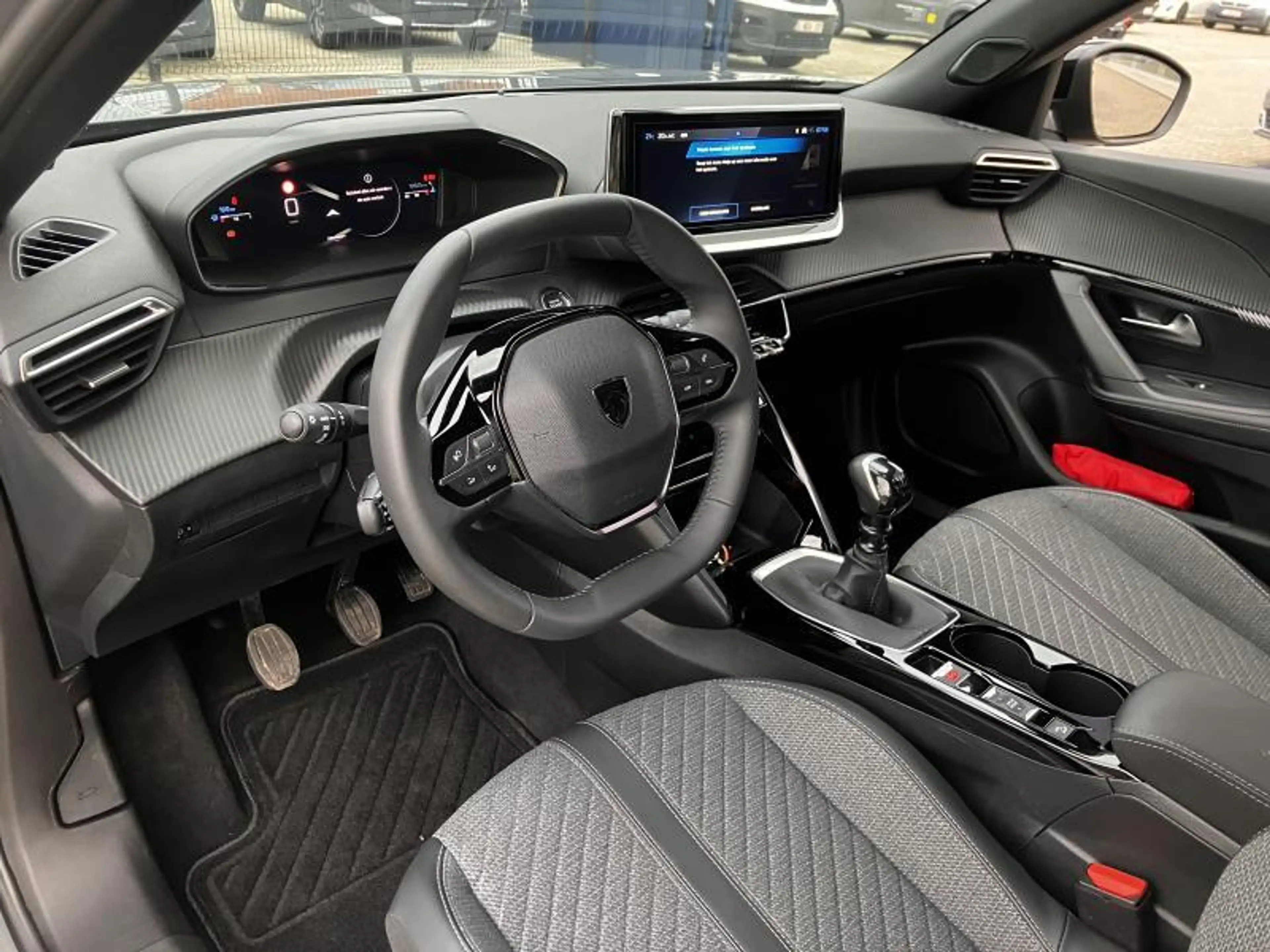 Peugeot 2008 II Allure — photo 12