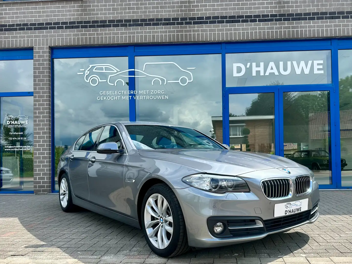BMW 520 520d *Navigatie pro*trekhaak*adap. koplampen*cam* Gris - 1