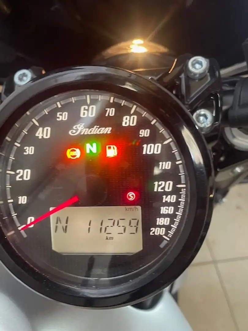 Indian Scout BOBBER Grigio - 2