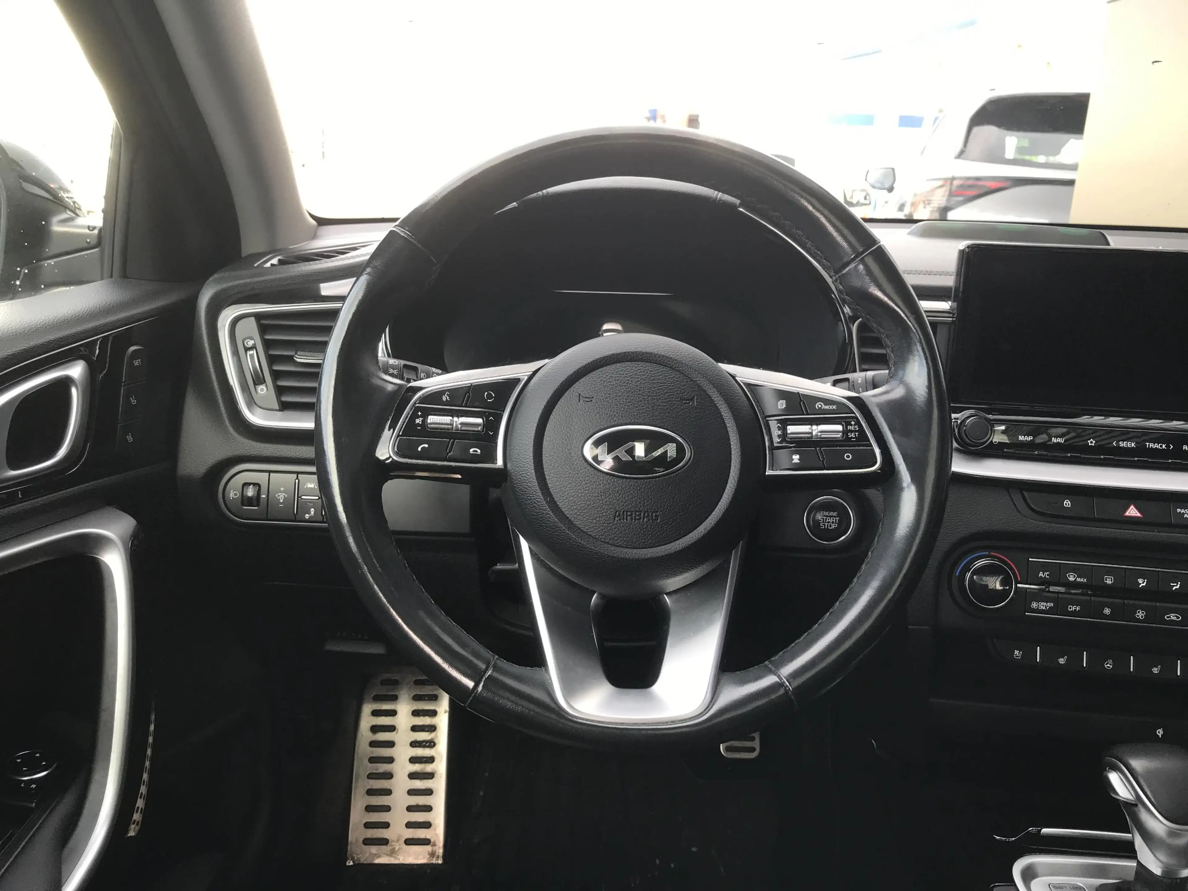 Kia XCeed 1.6 GDi PHEV ExecutiveLine — photo 13