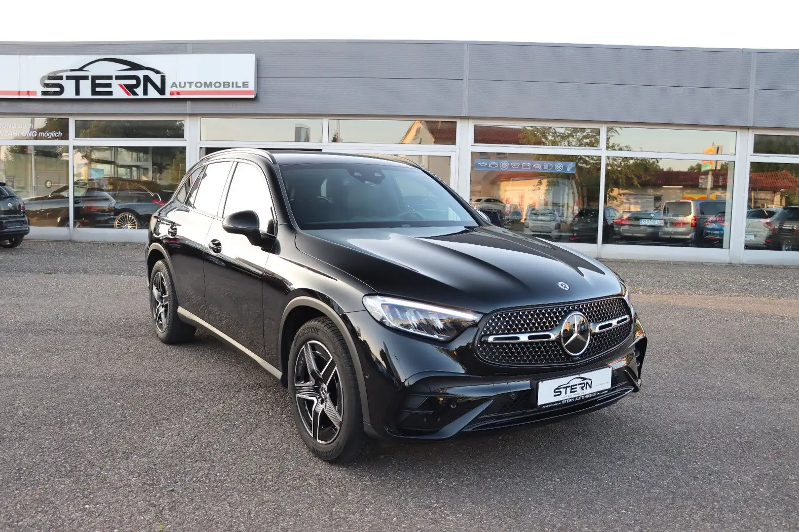 Mercedes-Benz GLC 220 d 4Matic AMG l AMBIENTE l KAMERA l Zwart - 2