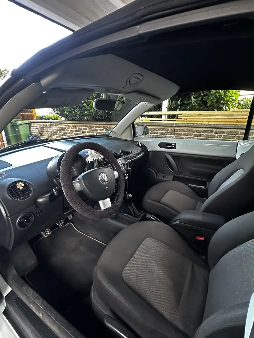 Volkswagen New Beetle Cabriolet 1.4 - 2