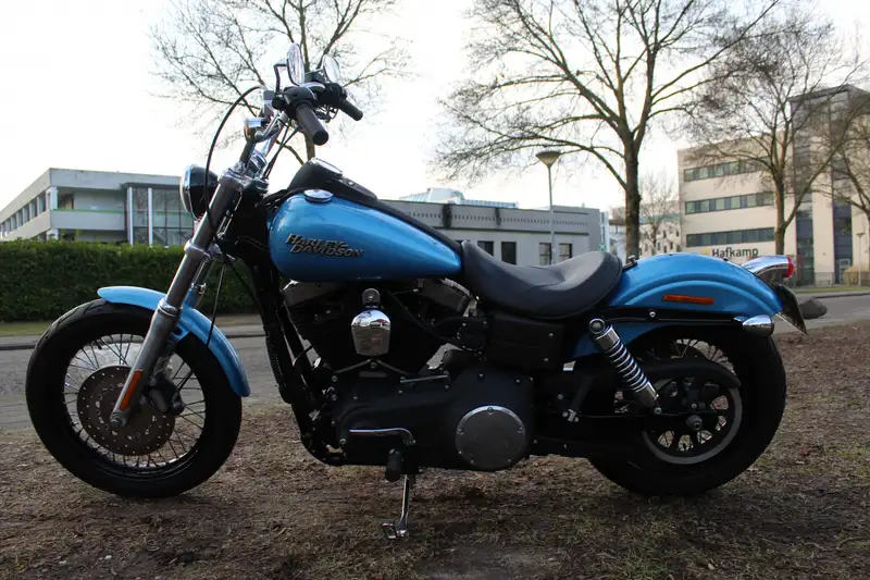 Harley-Davidson Dyna Street Bob - foto 7