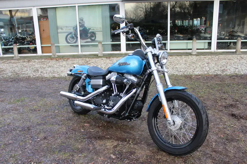 Harley-Davidson Dyna Street Bob - foto 2