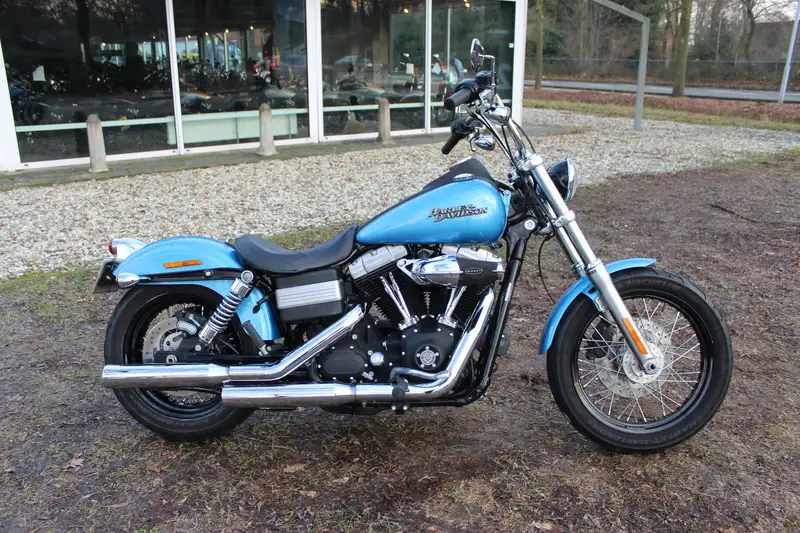 Harley-Davidson Dyna Street Bob - foto 3