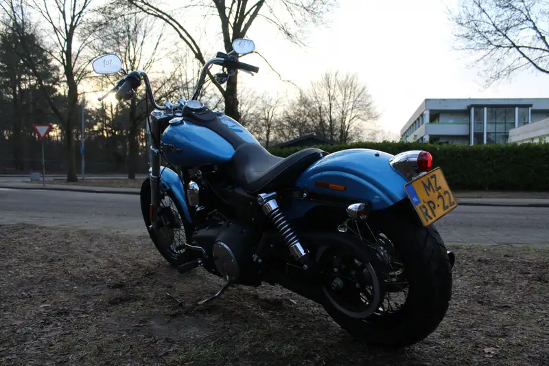 Harley-Davidson Dyna Street Bob - foto 6
