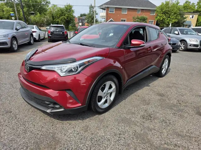Toyota C-HR 2018 — photo 3