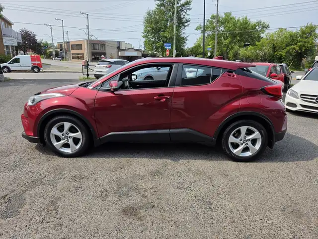 Toyota C-HR 2018 — photo 4