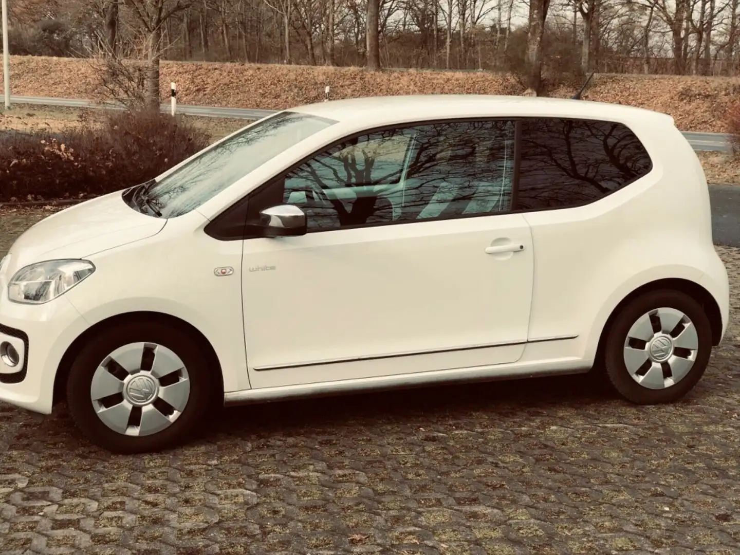 Volkswagen up! white up! 75PS Modell, Sitzheizung, Tempomat etc. Fehér - 2