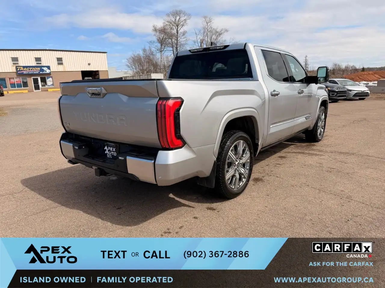 Toyota Tundra снимка Toyota Tundra