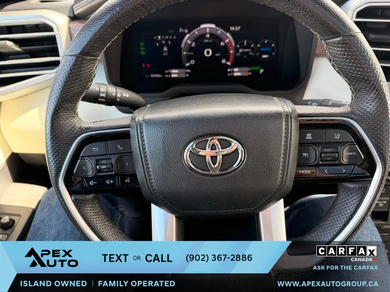 Toyota Tundra снимка Toyota Tundra