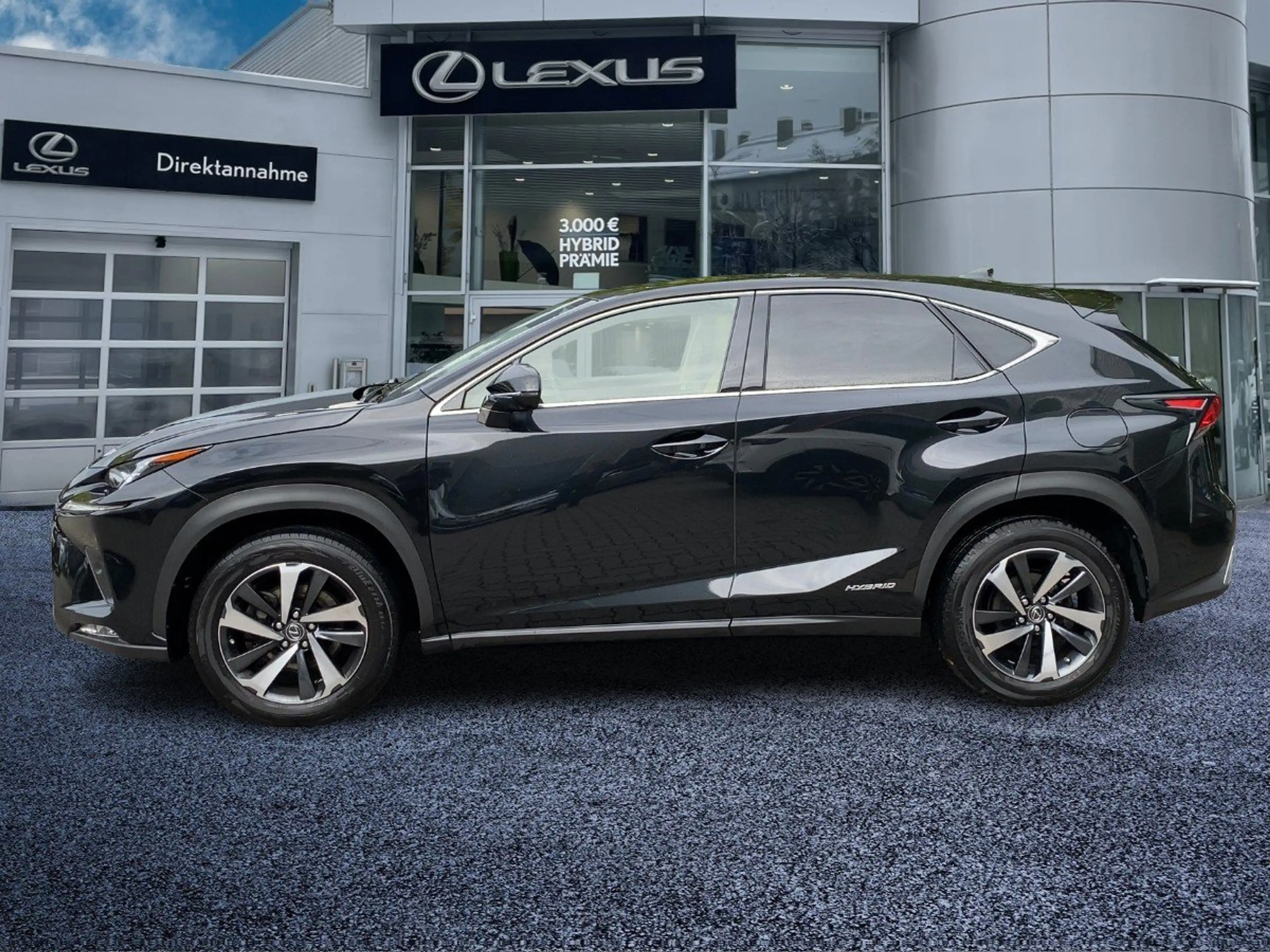 Lexus NX 300h NX 300 h 300h Luxury Line zuverlässiger SUV — photo 3