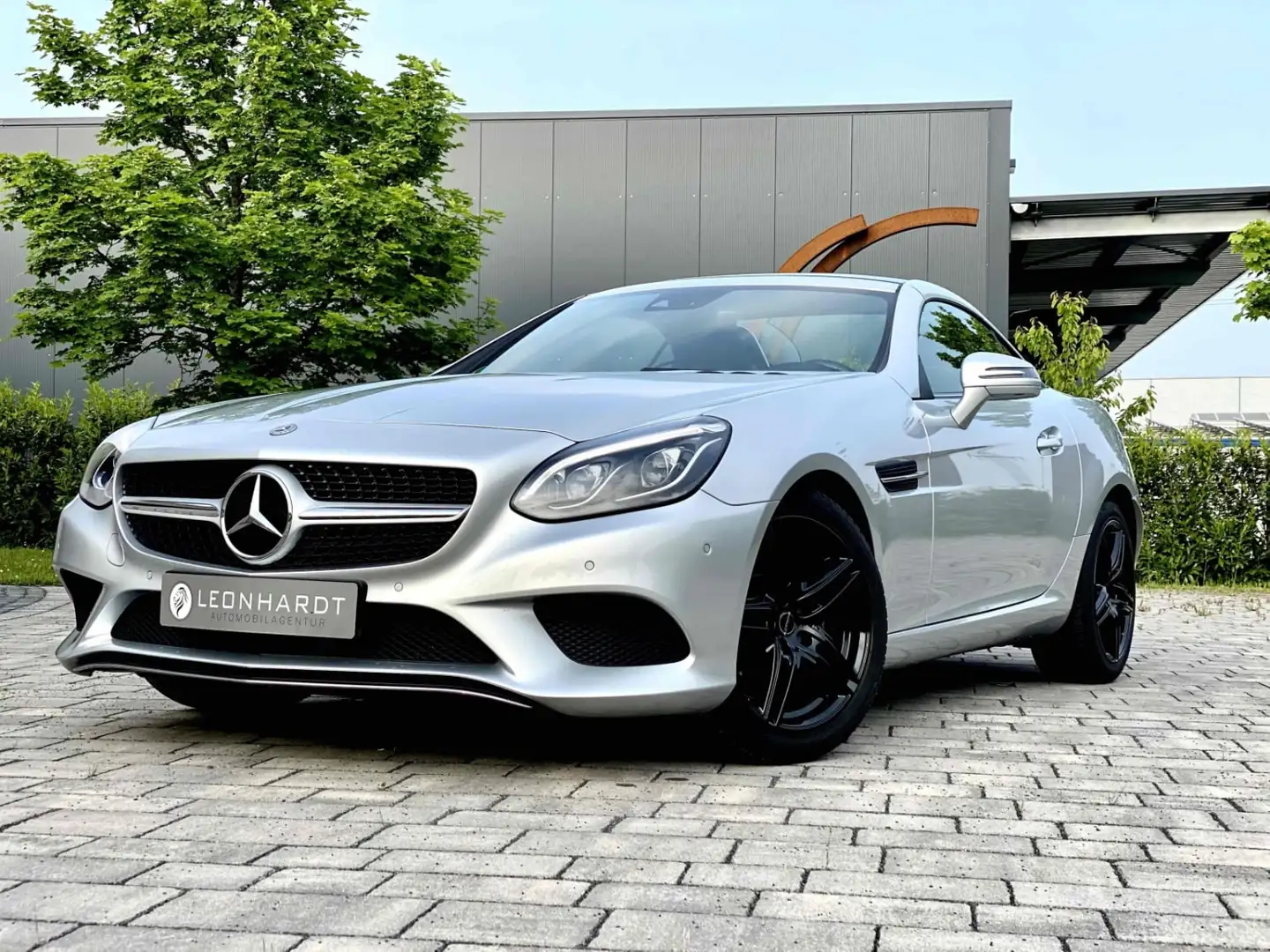 Mercedes-Benz SLC 300 AMG Line|Pano|LED|COMAND|Sport|1Hd.|Top Zustand Silber - 1
