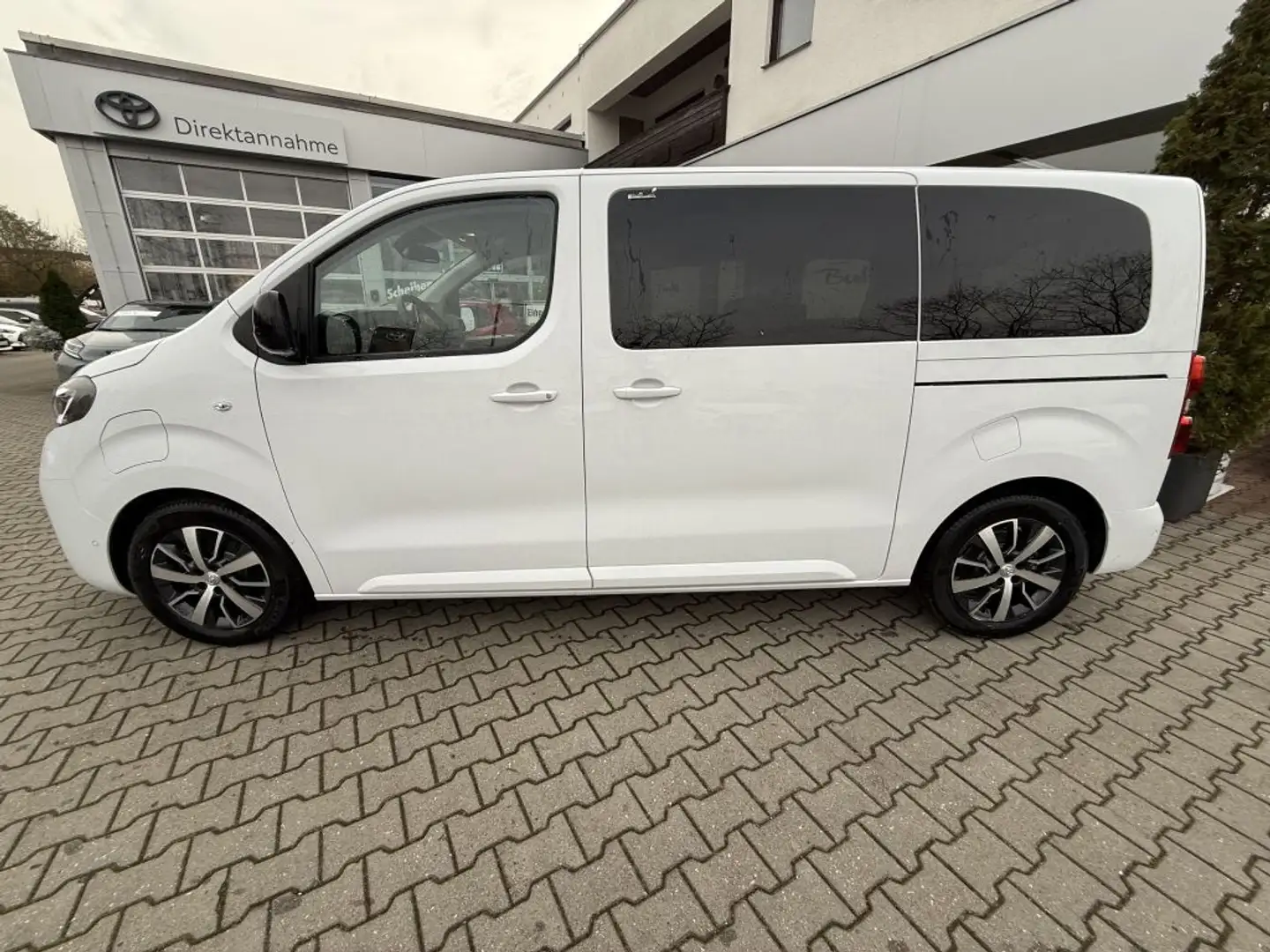 Toyota Proace Electric (75 kWh)**L1 (8-Si.) Verso Teamplayer (V) Fehér - 2