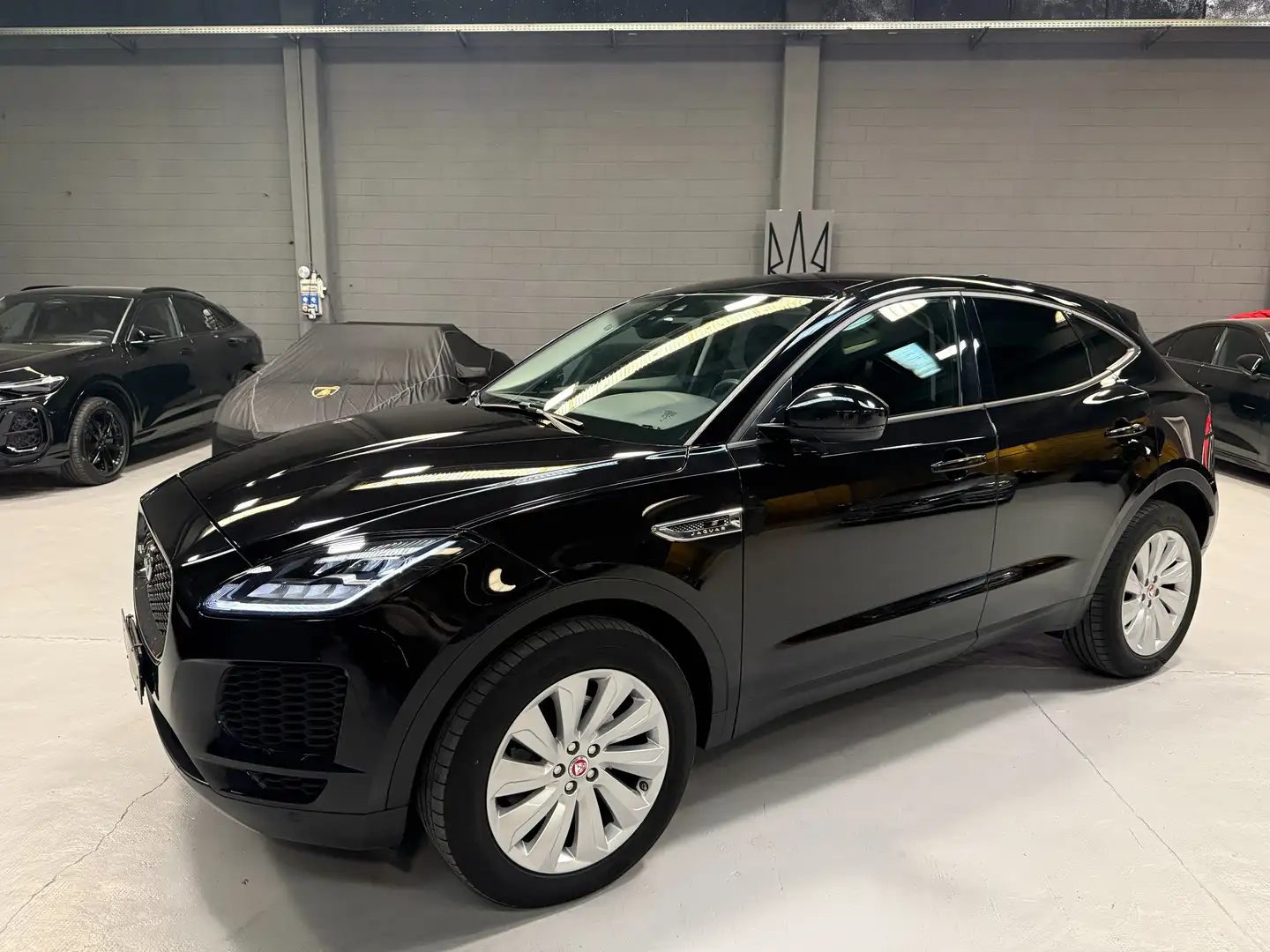 Jaguar E-Pace E-Pace 2.0d i4 R-Dynamic S awd 150cv auto my19 Negro - 1
