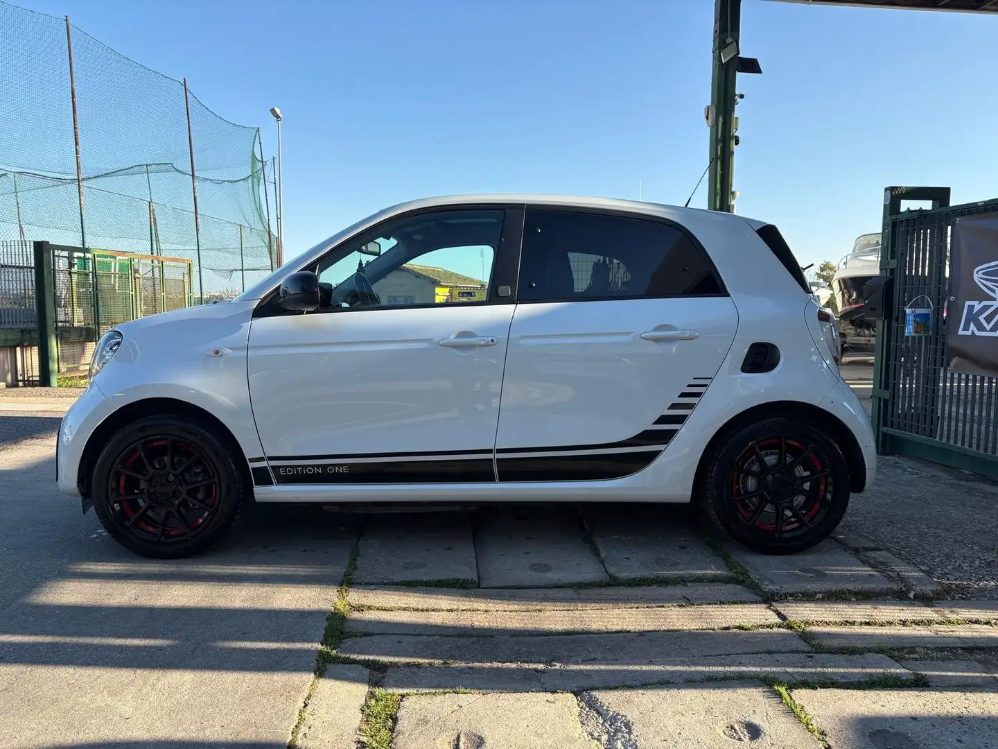 smart forFour Forfour eq Edition One 22kW Bianco - 2