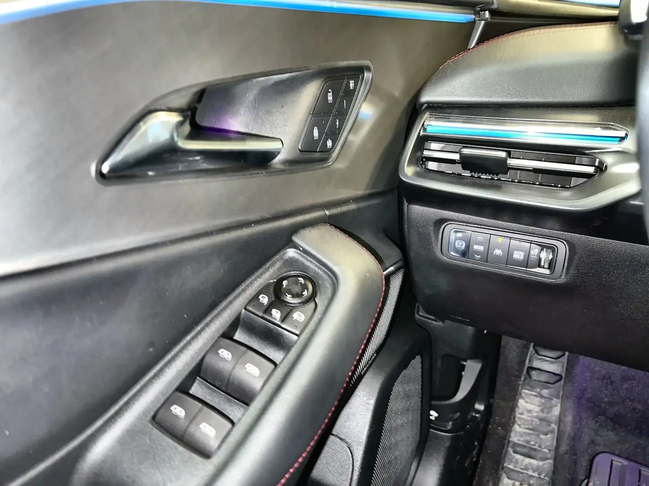 Acura ZDX снимка Acura ZDX