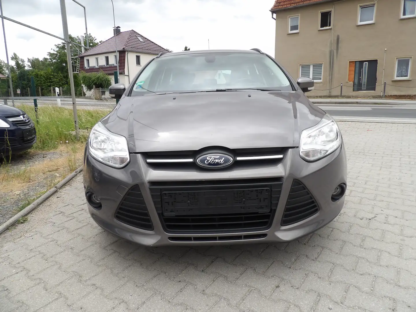 Ford Focus Trend Sitzh. Klima Radio AHK HU AU Neu Braun - 2
