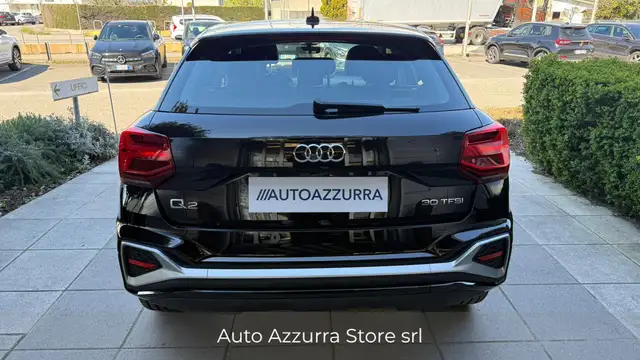 Audi Q2 view 5