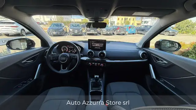 Audi Q2 view 9