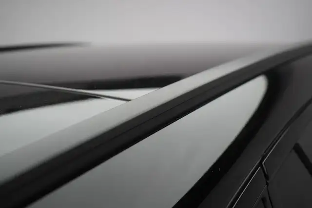 Mercedes-Benz C-Class view 11