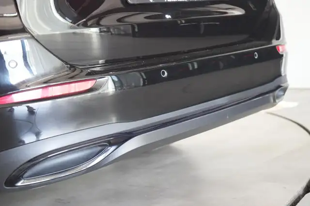 Mercedes-Benz C-Class view 7