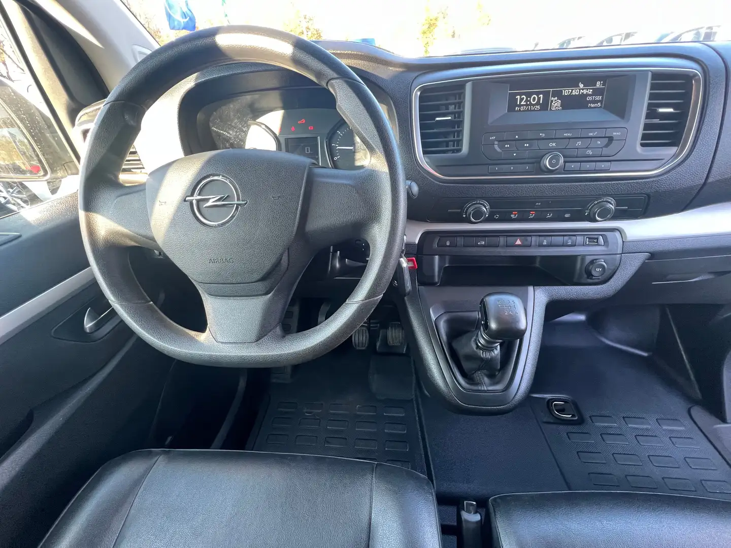 Opel Vivaro Cargo Edition M (L2) Weiß - 2