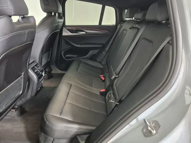 BMW X4 view 8