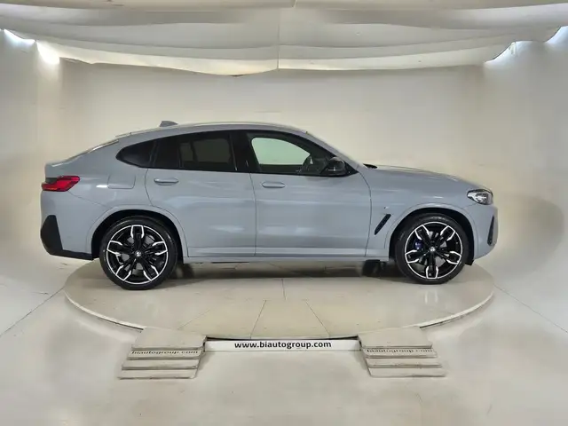 BMW X4 view 6