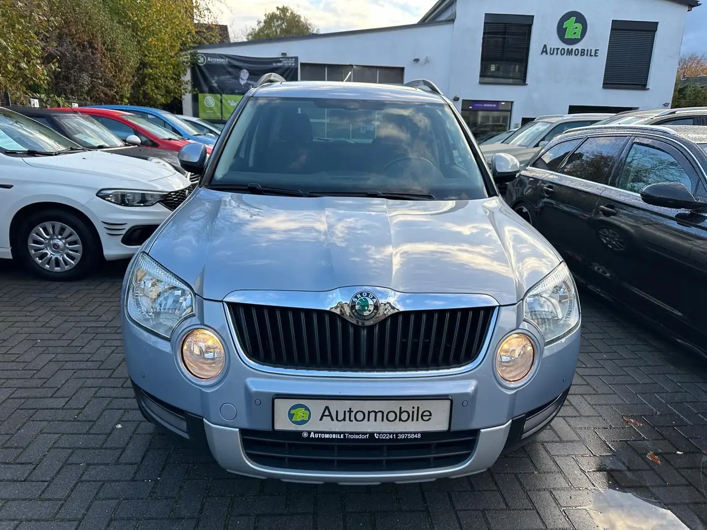 Skoda Yeti Ambition Plus Edition*TEMPO*PANO*1.HAND Blau - 2