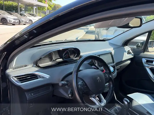 Peugeot 2008 view 12