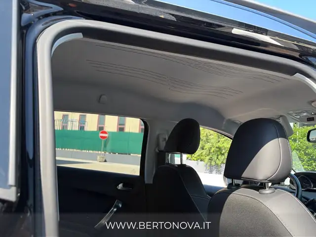 Peugeot 2008 view 10