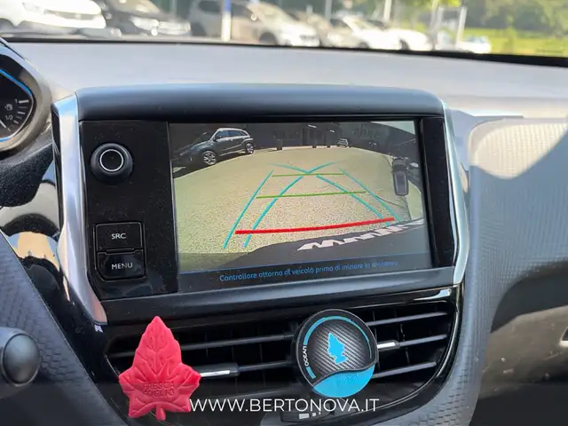 Peugeot 2008 view 17