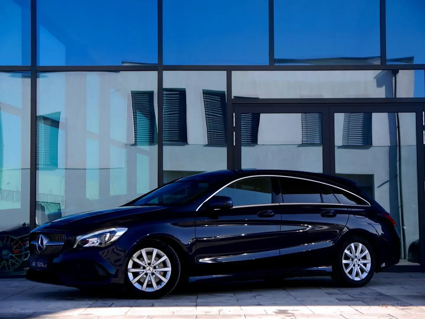 Mercedes-Benz CLA 200 Aut. AMG-LINE Blau - 2
