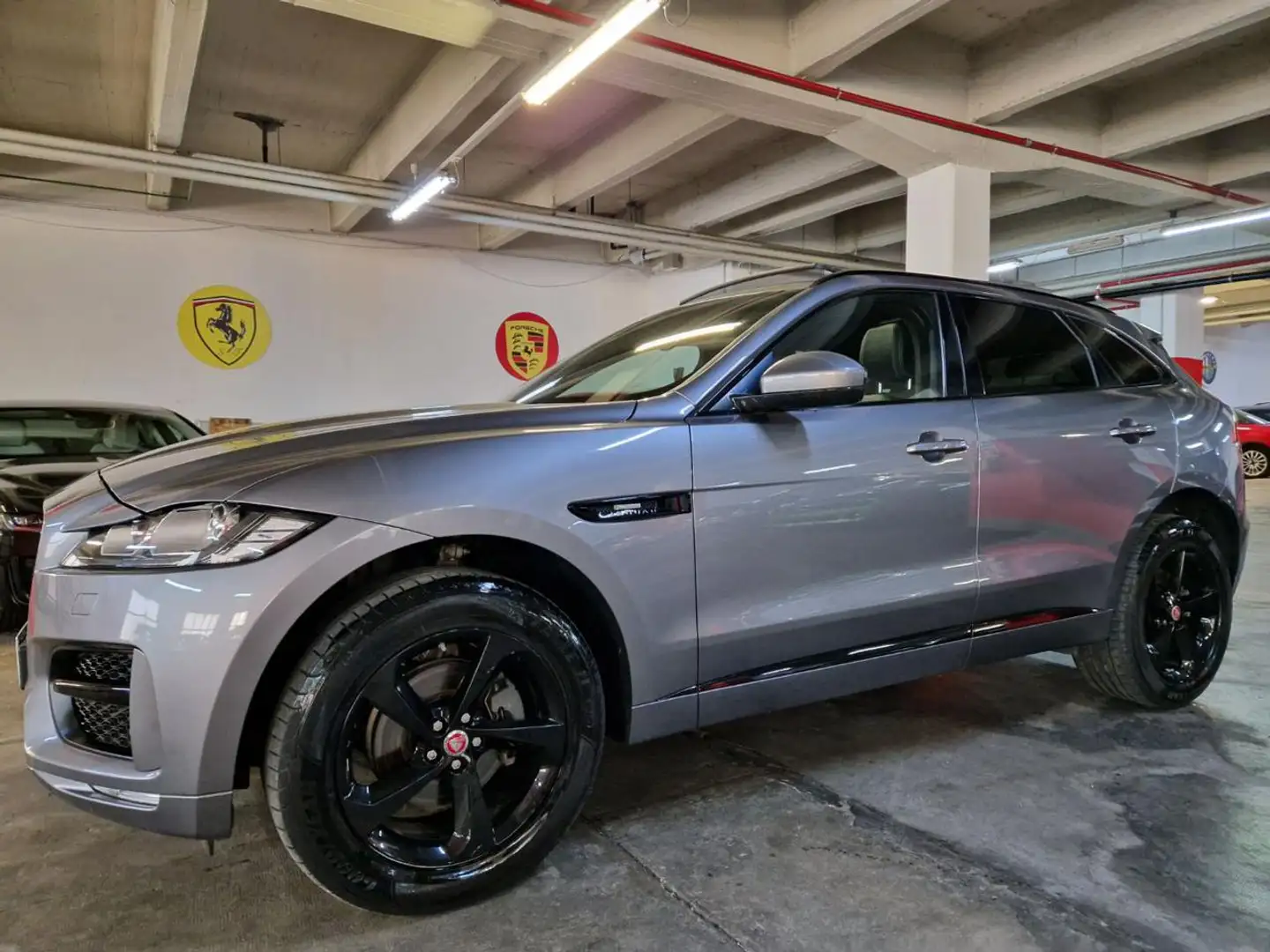 Jaguar F-Pace 2000 D 180 CV AWD AUT. R-SPORT+ TETTO+19'+UNIPROP Grigio - 1