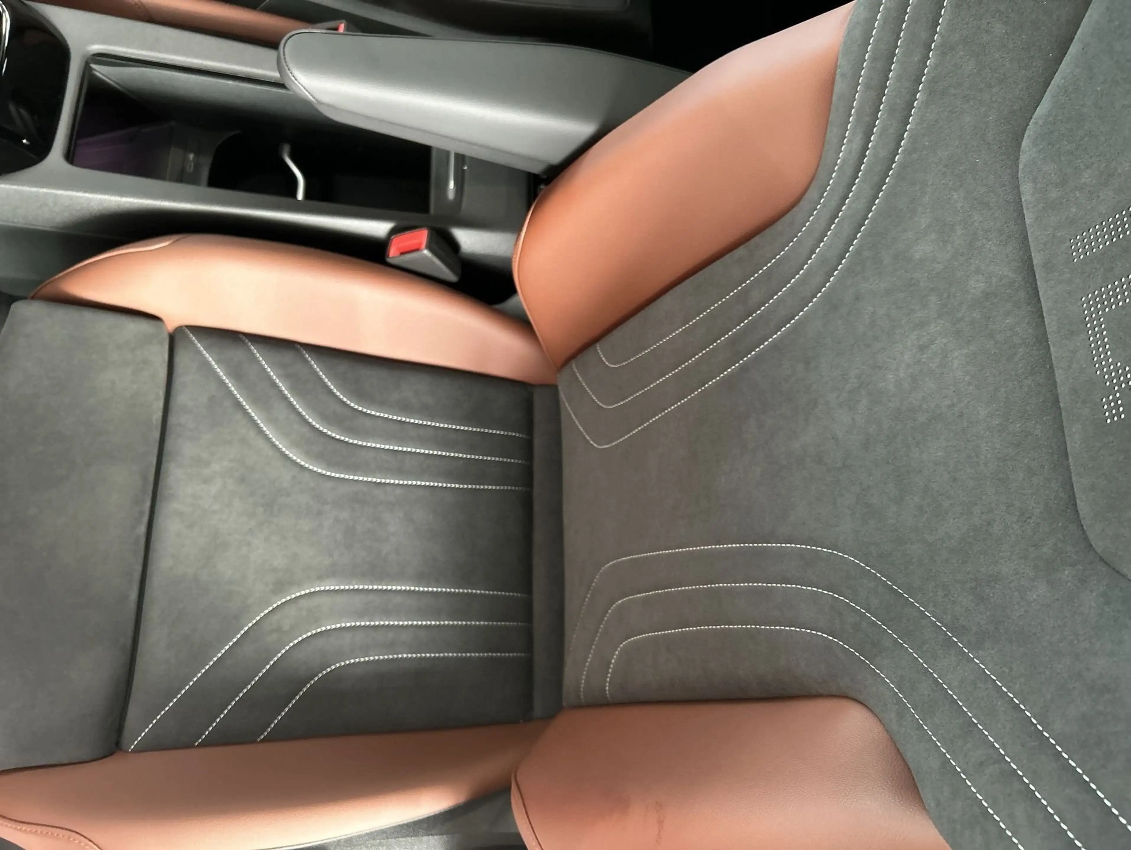 Volkswagen ID.5 Pro ENERGY 79 kWh Design-Paket IQ.Drive GJR AHK — photo 14