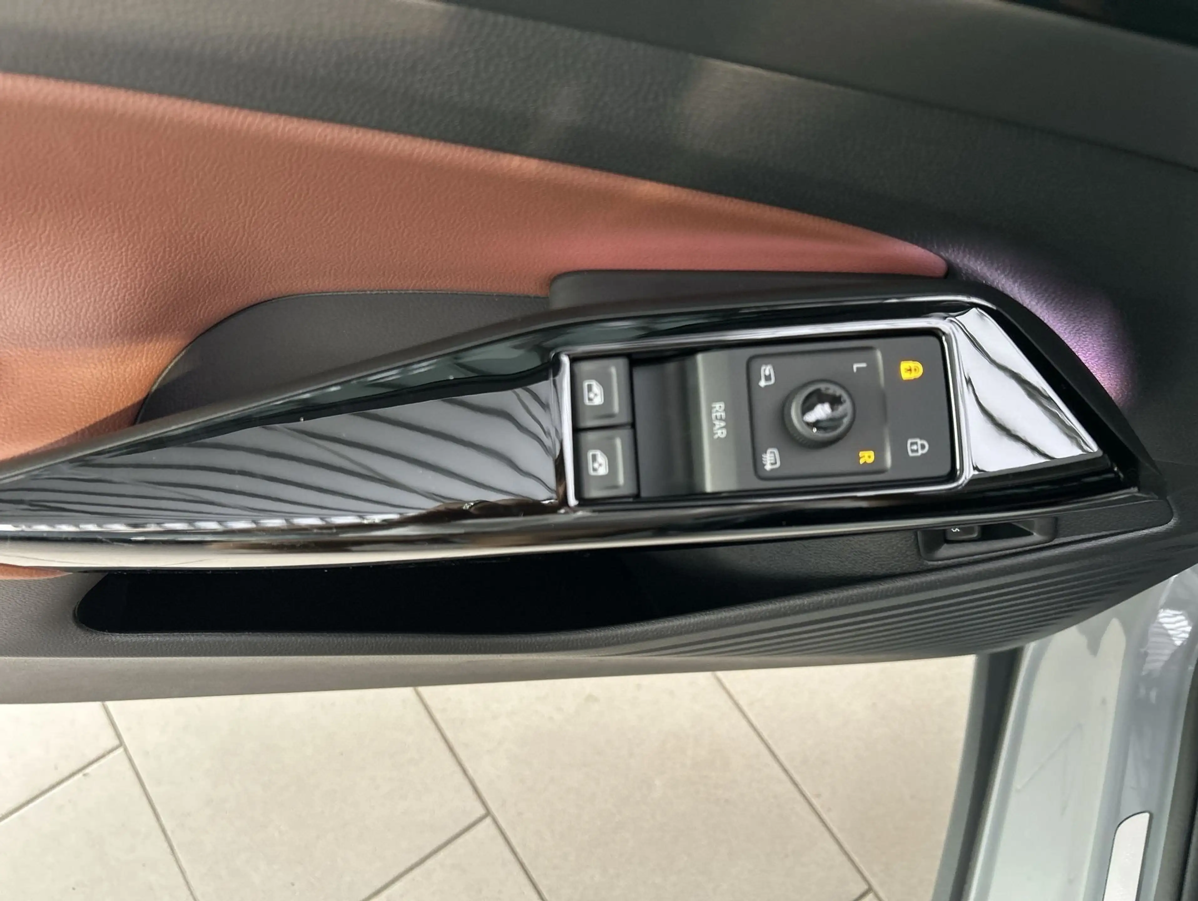 Volkswagen ID.5 Pro ENERGY 79 kWh Design-Paket IQ.Drive GJR AHK — photo 12