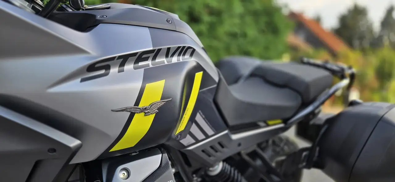 Moto Guzzi Stelvio