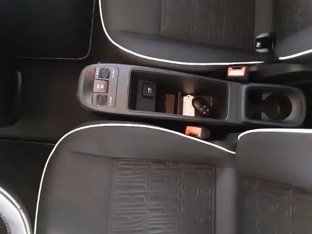 Fiat 500E view 14