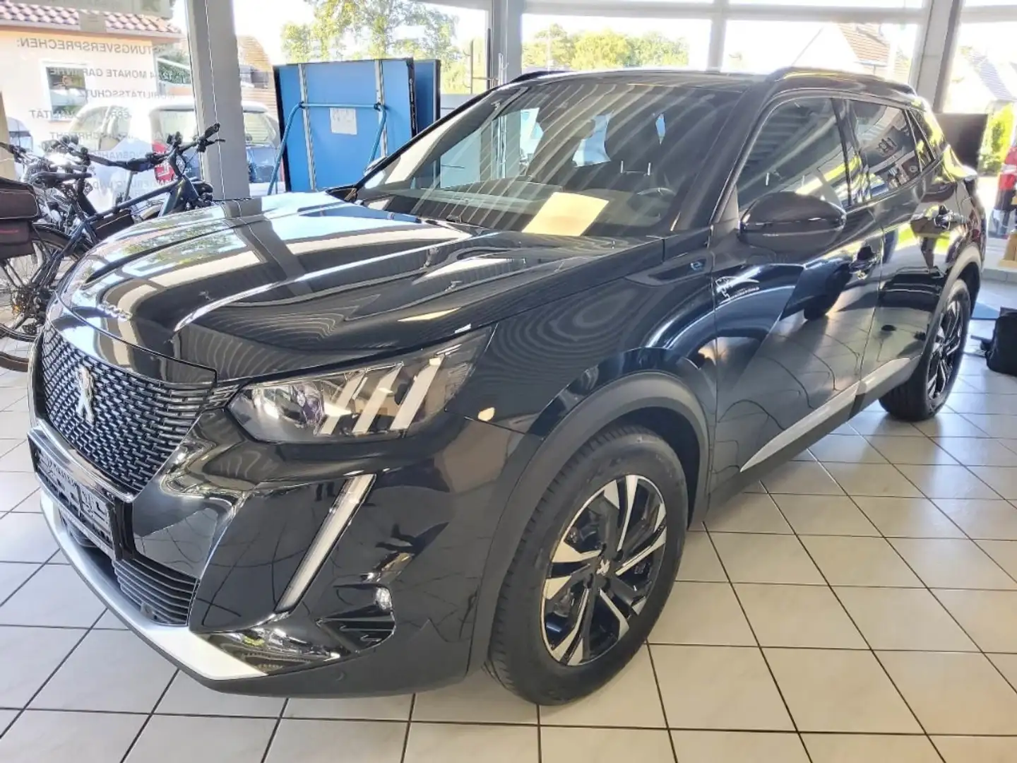 Peugeot 2008 GT 11kw Shz Navi Kamera Pano-Dach Schwarz - 2